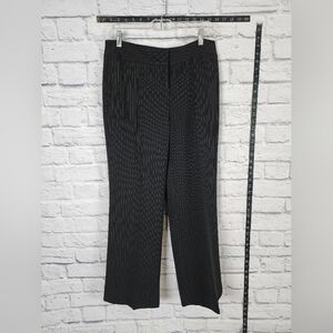 Jones New York black slacks with pink pinstriping for a professional look Size 6